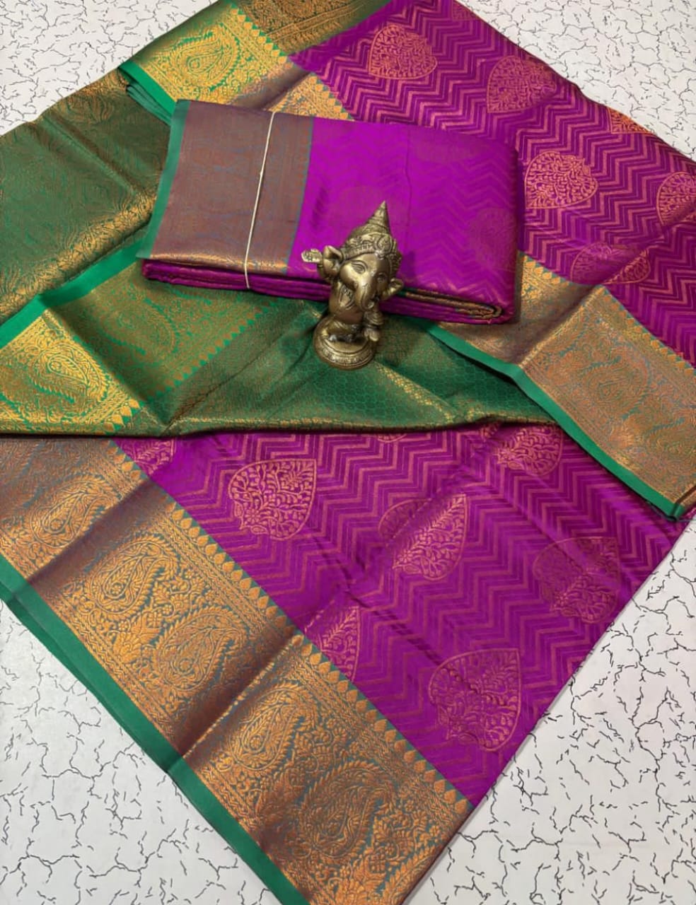 ROYAL PURPLE WITH GREEN TRADITIONAL ILAMPILLAI BUTTAS