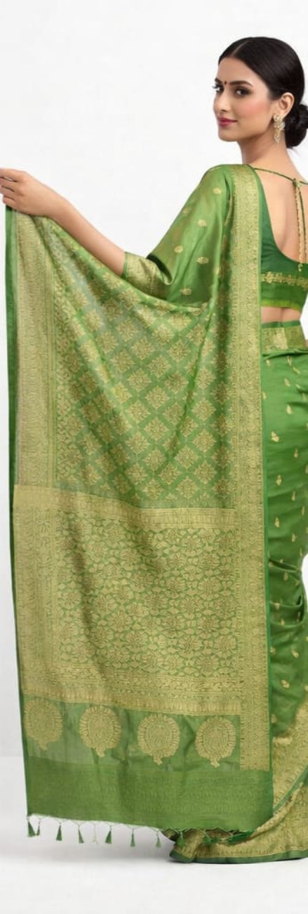 RICH LEAFY GREEN PURE SOFT SILK SAREE