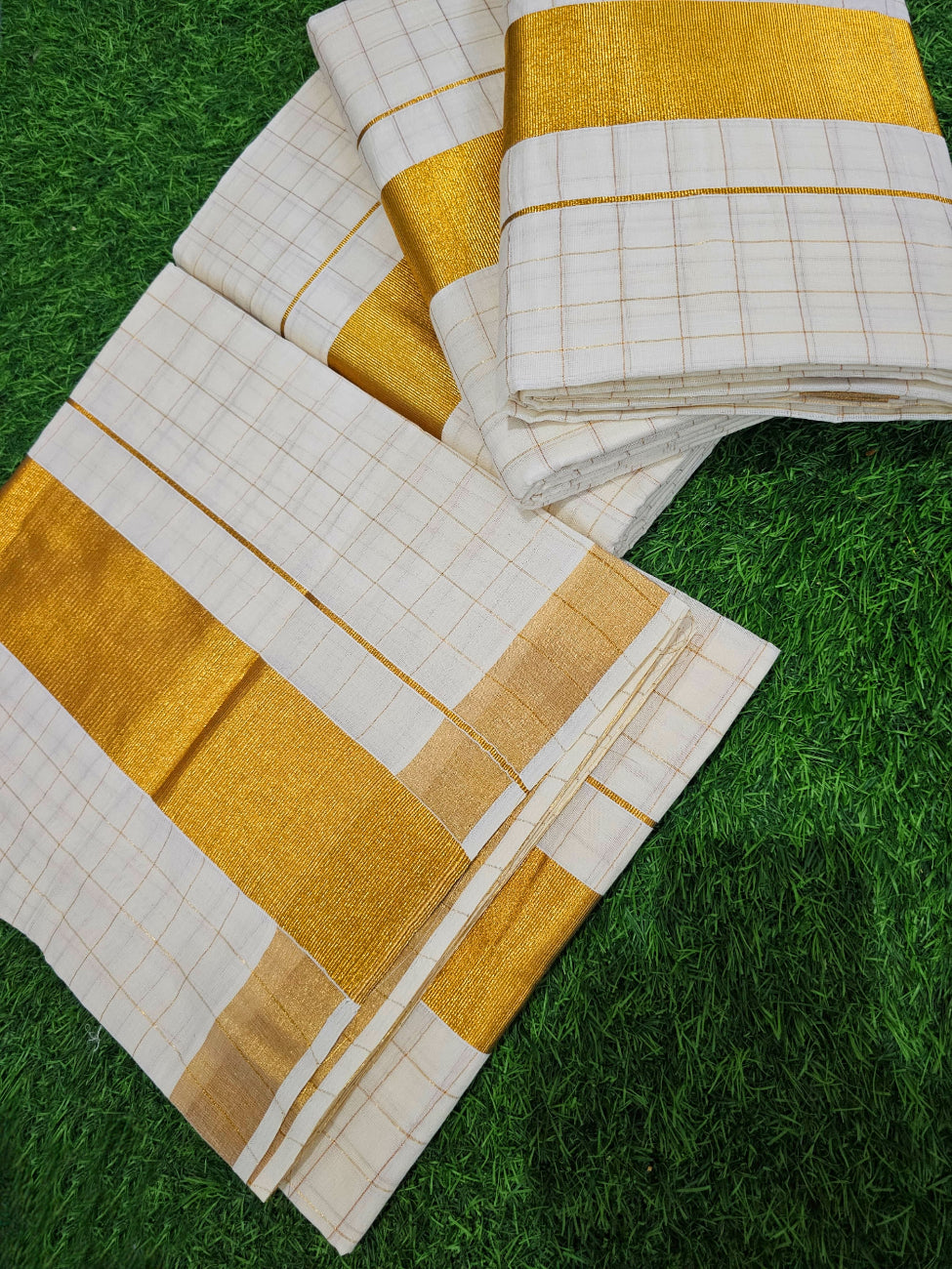 KERALA PURE COTTON CHECKED KASAVU SAREE