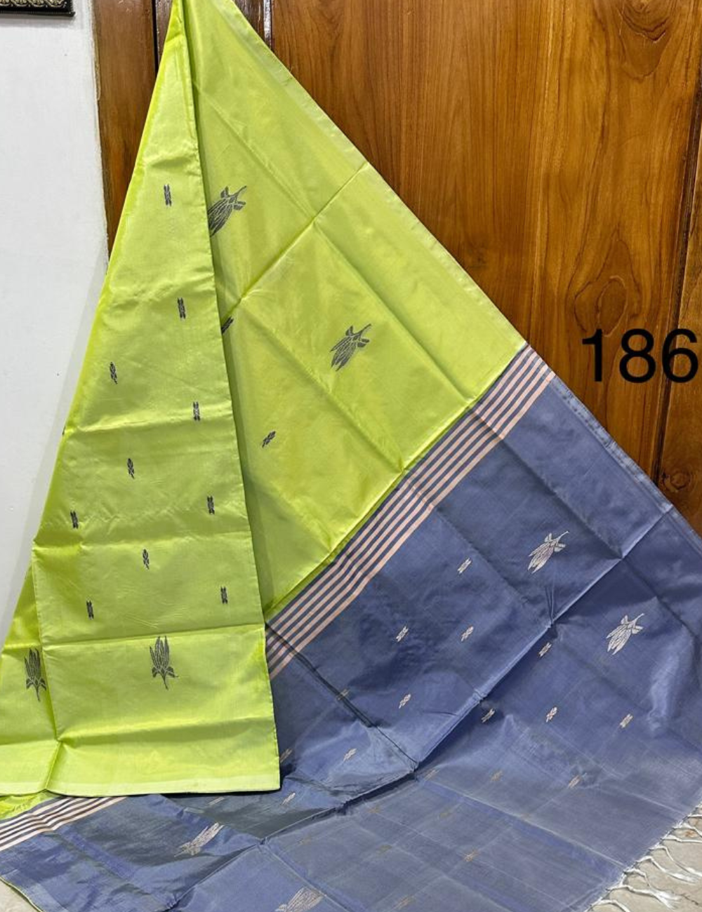 LEM0N GREEN WITH ASH COLOR BANANA SILK SAREE